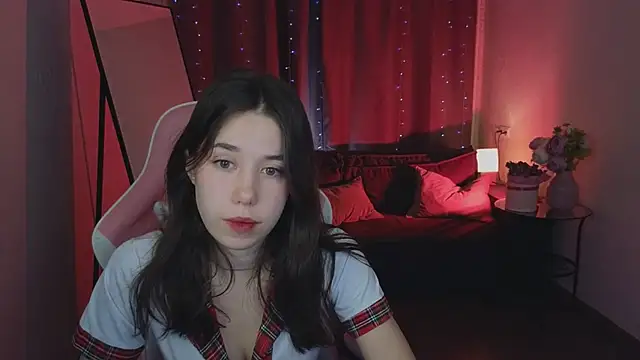 Nicoll Cherry online show from February 8, 6:06 am