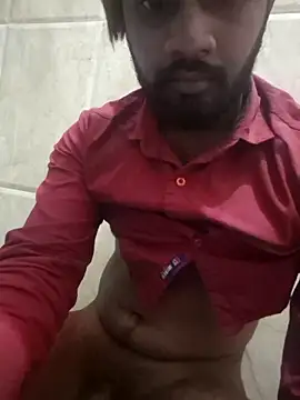 Snapshot of suhxil79 chatting on December 13, 8:36 pm suhxil79 online show from December 13, 8:36 pm