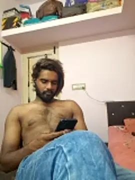 Snapshot of suhxil79 chatting on May 3, 9:48 am suhxil79 online show from May 3, 9:48 am