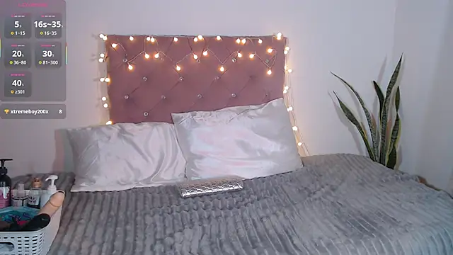 Karlinlive online show from February 14, 10:45 am