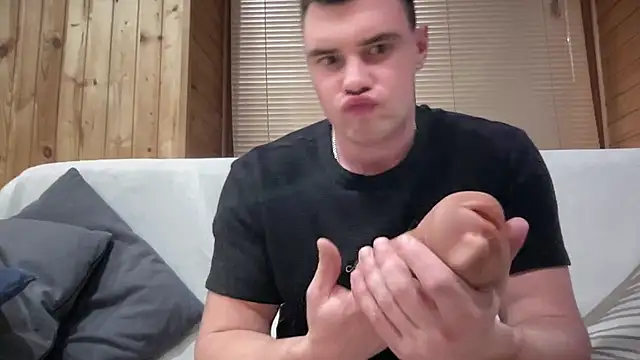 Ronnie Power online show from December 15, 10:14 pm