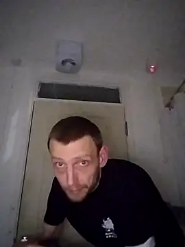 Snapshot of CrookedBunk3527 chatting on December 19, 9:22 pm CrookedBunk3527 online show from December 19, 9:22 pm