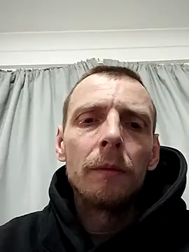 Snapshot of CrookedBunk3527 chatting on December 21, 7:15 am CrookedBunk3527 online show from December 21, 7:15 am