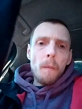 Snapshot of CrookedBunk3527 chatting on December 22, 8:22 am CrookedBunk3527 online show from December 22, 8:22 am