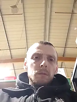 Snapshot of CrookedBunk3527 chatting on February 27, 7:19 am CrookedBunk3527 online show from February 27, 7:19 am