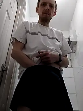 Snapshot of CrookedBunk3527 chatting on April 3, 4:43 am CrookedBunk3527 online show from April 3, 4:43 am