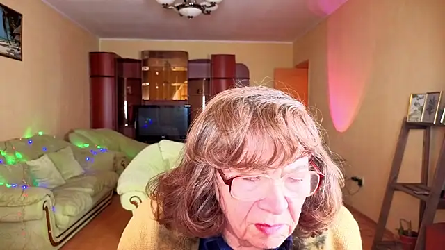 Betty Bricks online show from December 22, 9:28 am