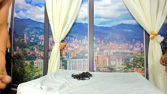 CandyAndMattew online show from December 16, 1:49 pm