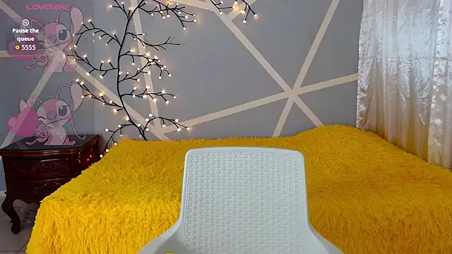 Snapshot of valkydoll2 chatting on January 12, 12:05 am valkydoll2 online show from January 12, 12:05 am