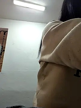 Snapshot of valkydoll2 chatting on February 13, 4:03 pm valkydoll2 online show from February 13, 4:03 pm