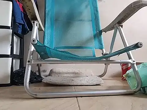 Snapshot of oz22932 chatting on January 19, 1:59 pm oz22932 online show from January 19, 1:59 pm