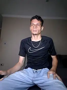 Snapshot of Magrin888 chatting on December 16, 5:01 am Magrin888 online show from December 16, 5:01 am