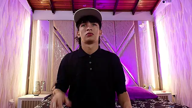 Skinny boyx online show from December 15, 1:15 pm