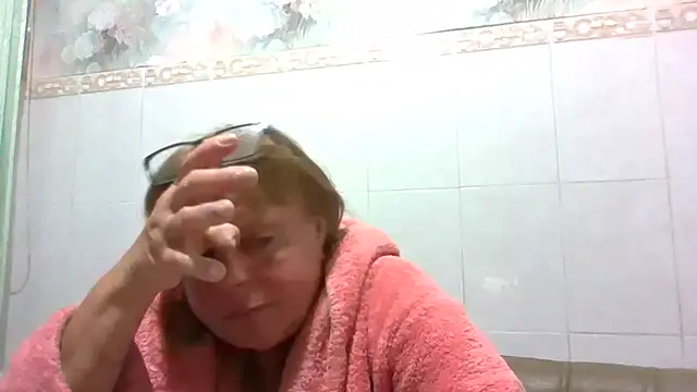 Snapshot of LinaLight88 chatting on June 16, 8:22 pm LinaLight88 online show from June 16, 8:22 pm