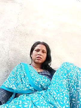 Shreya pandit online show from April 28, 2:27 am
