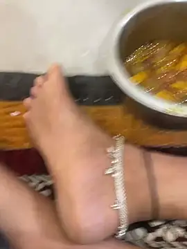 Pooja Love143 online show from May 18, 4:07 am
