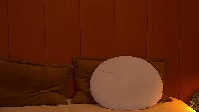 Audrey Eden online show from December 17, 7:03 am