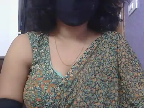 Snapshot of its_me_love9951 chatting on May 13, 3:53 pm its me love9951 online show from May 13, 3:53 pm