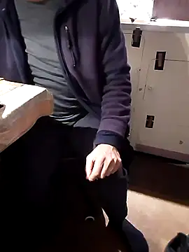 Snapshot of Quebec46 chatting on January 12, 7:08 pm Quebec46 online show from January 12, 7:08 pm