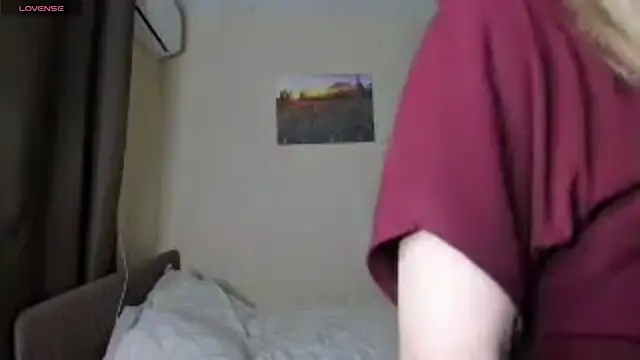 Snapshot of SkyeDavis chatting on February 1, 8:07 pm SkyeDavis online show from February 1, 8:07 pm