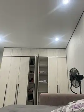 Snapshot of Sarah2127 chatting on March 18, 1:03 pm Sarah2127 online show from March 18, 1:03 pm