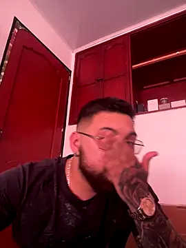 JCardona69 online show from December 14, 8:24 pm