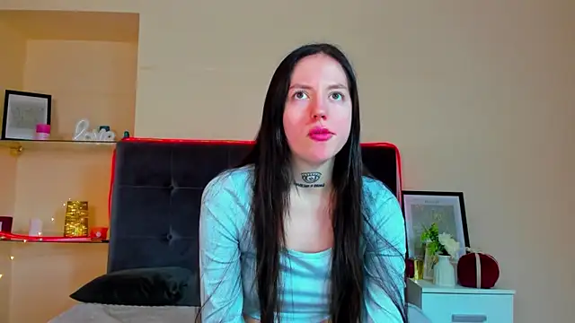 AdrianaCult online show from March 20, 1:38 pm