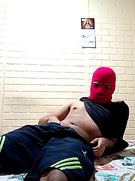 Snapshot of _NAUJ chatting on February 4, 1:39 pm NAUJ online show from February 4, 1:39 pm