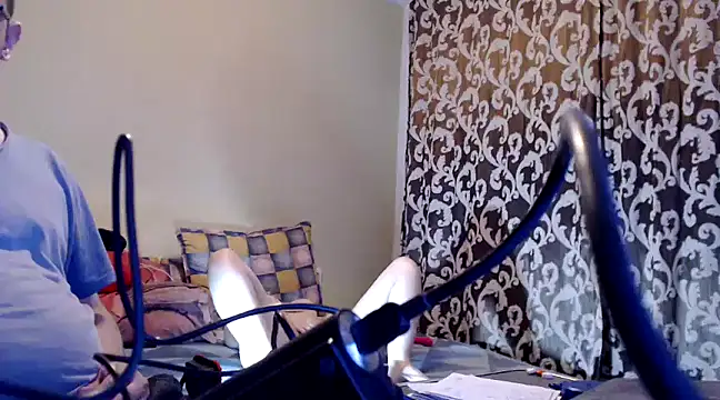 yunis32 online show from January 21, 5:30 pm