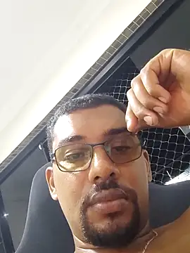 Reis001122 online show from April 26, 4:54 am