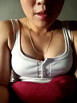 May-Ne online show from March 14, 3:50 pm