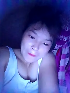Snapshot of May-Ne chatting on May 1, 3:00 am May-Ne online show from May 1, 3:00 am