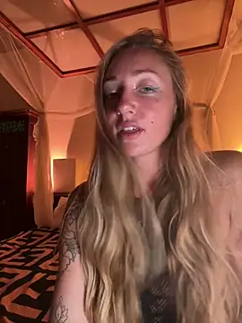 OpheliaRoxx online show from March 24, 3:33 am