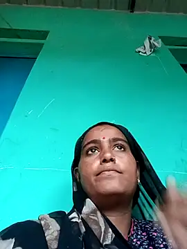 Radhika97A online show from August 4, 6:49 am