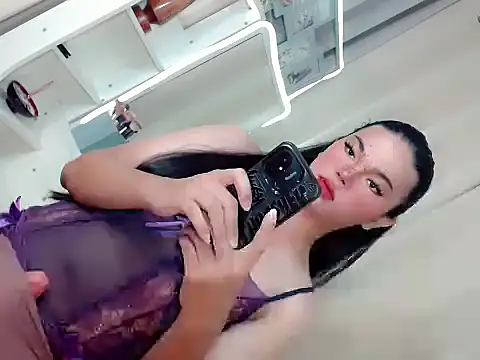 Snapshot of Shaneloveme chatting on June 14, 10:01 pm Shaneloveme online show from June 14, 10:01 pm