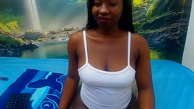 PetiteDiamondxxX online show from May 14, 4:47 pm
