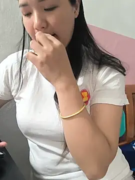 Snapshot of Sisilaydy_01 chatting on June 28, 4:35 pm Sisilaydy 01 online show from June 28, 4:35 pm
