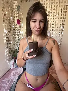 Snapshot of Yara-Lolii chatting on February 13, 12:56 pm Yara-Lolii online show from February 13, 12:56 pm