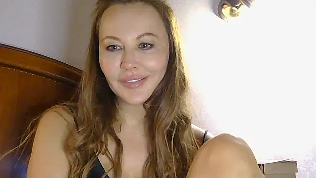 Snapshot of NessaMuti chatting on December 22, 1:52 pm NessaMuti online show from December 22, 1:52 pm