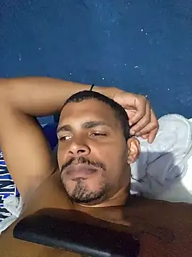 Snapshot of marreta240675 chatting on April 6, 6:42 pm marreta240675 online show from April 6, 6:42 pm