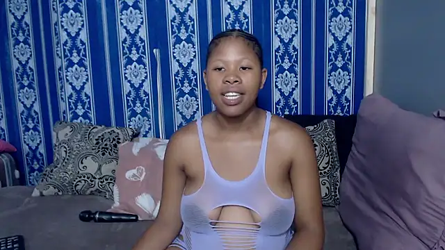 TemptingCloeXx online show from January 11, 8:30 am