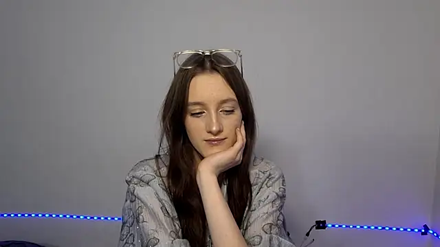 Snapshot of LisaBoddy chatting on January 12, 12:43 pm LisaBoddy online show from January 12, 12:43 pm