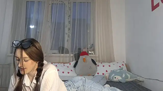 Snapshot of LisaBoddy chatting on February 9, 12:09 pm LisaBoddy online show from February 9, 12:09 pm