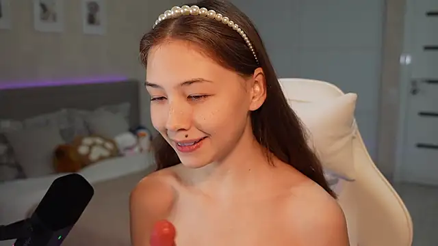 luna young online show from January 17, 6:11 pm