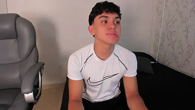  TaylorBlack online show from May 17, 11:28 am