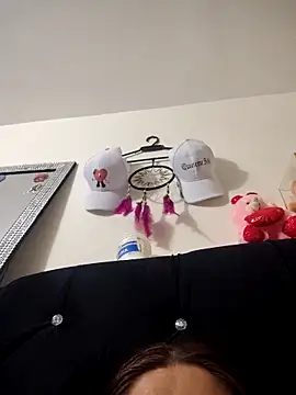 tani20 online show from December 16, 2:16 am