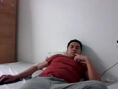 Snapshot of sweetpinoy2027 chatting on February 16, 3:08 pm sweetpinoy2027 online show from February 16, 3:08 pm