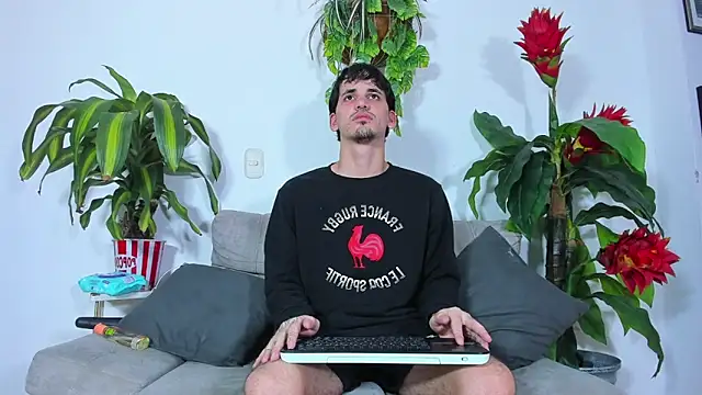boy Dirty X online show from May 15, 4:52 am