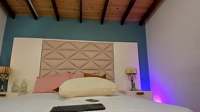 JuliMonroe19 online show from May 9, 7:46 am