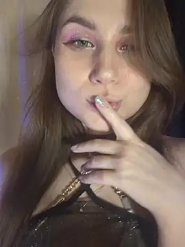 Luna Luvgoon online show from March 29, 2:17 pm